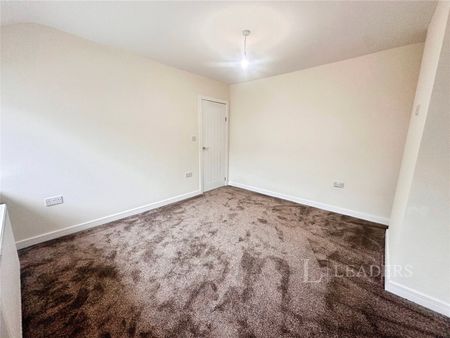 3 bedroom house to rent Sladepool Farm Road, B14 - Photo 3