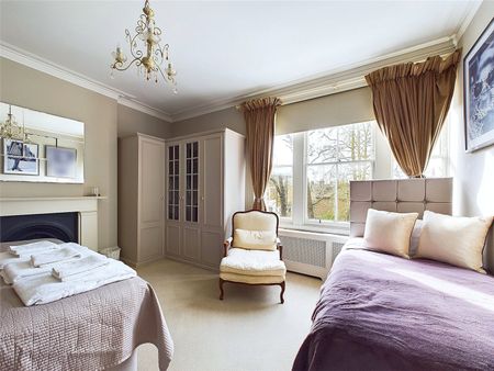 The Barons, St Margarets - 1 bedroomProperty for lettings - Chasebuchanan - Photo 3