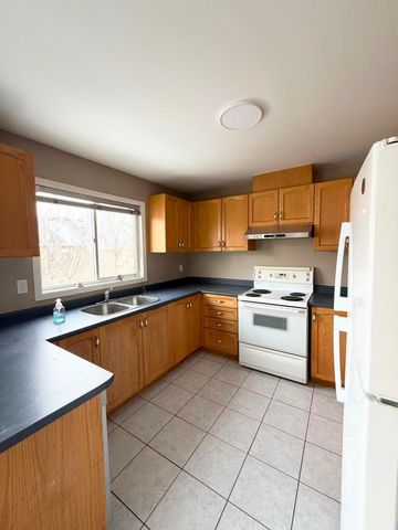 For Lease - 367 Marble Place, Newmarket, Ontario - Photo 5