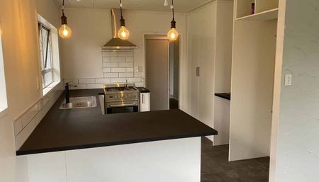 3 Bedroom newly renovated home in central Kerikeri - Photo 2