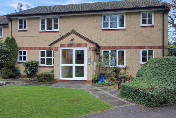 Dudbridge Meadow, Stroud, Gloucestershire, GL5 3NH - Photo 1