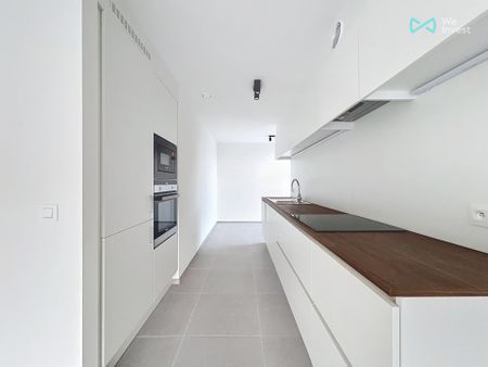 Appartement met twee slaapkamers in Schaarbeek - Photo 3