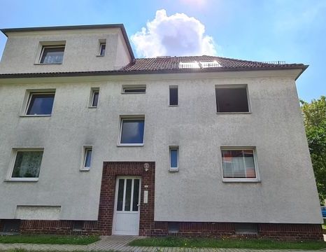 - 4 - Raumwohnung in Leuben - Foto 1