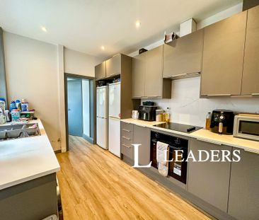 1 bedroom mid-terrace to rent West Parade - Photo 5