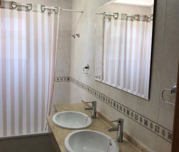 Piso de alquiler en Calle San Miguel, Castillo Sohail - Myramar - Photo 2