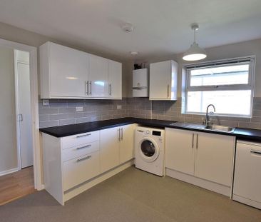 3 bedroom terraced house to rent - Photo 5