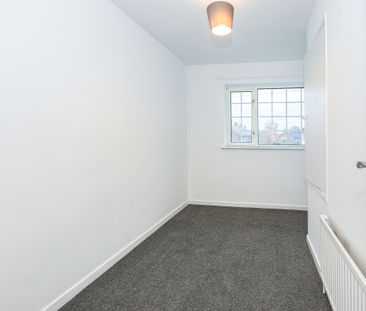 3 bedroom mid-terrace to rent Ashdown Drive, Tilgate - Photo 4