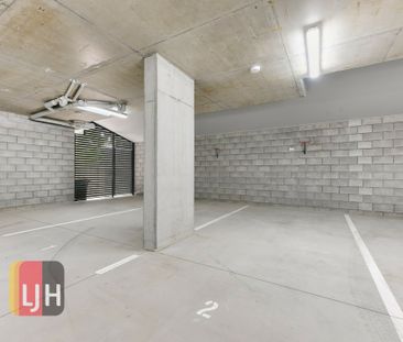 LUXURY TWO BEDROOM UNIT IN BOUTIQUE COMPLEX - Photo 1