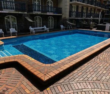 North Melbourne - Photo 2