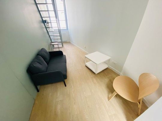 : Appartement 27.8 m² à ST ETIENNE - Photo 1