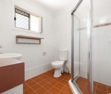 Contemporary 3-Bedroom Townhouse with Ensuite & Courtyard - Photo 1