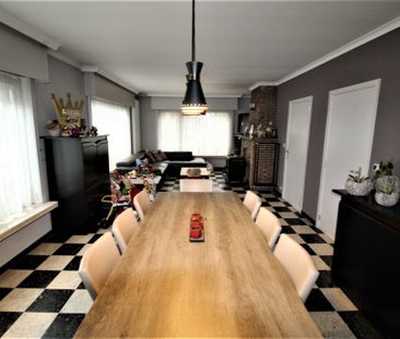 Ruime woning (205 m²) te koop in Oostrozebeke – centraal gelegen tu... - Photo 2