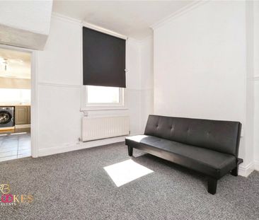 Room 3 - Photo 4