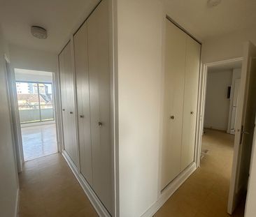 Location Appartement 4 pièces 93m² - Photo 4