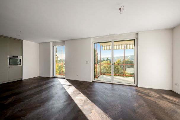 Modern home on the ground floor in a central location! - Photo 1