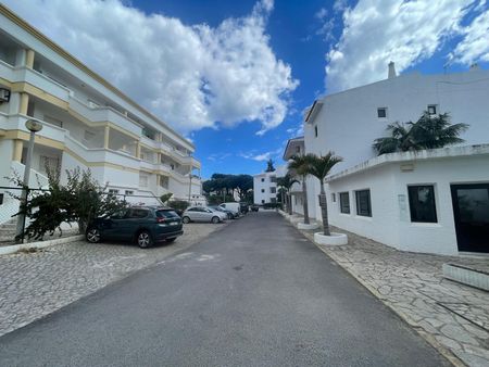 Apartamento T0 muito bem localizado em Vilamoura, com piscina. - Photo 3