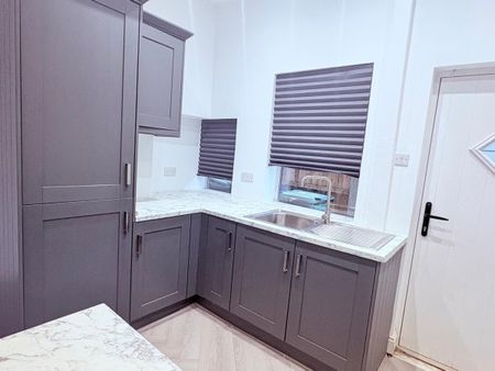 Lowes Road, Walmersley - Photo 3