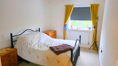 16 Lovett Place, Gobowen, SY11 3QS - Photo 2