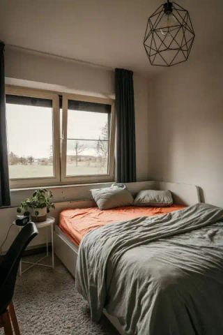 Gezellige instapklare woning met 3 slaapkamers en ruime tuin met prachtig zicht te Pelt. - Photo 5