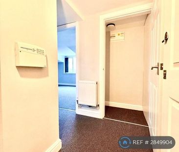 1 bedroom flat to rent - Photo 6