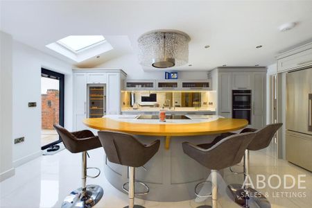 4 bedroom detached house to rent - Photo 5