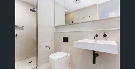 Modern & Light filled Corner Apartment - Photo 5