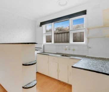 Modern & Comfortable Living in the Heart of Seaford - Photo 1