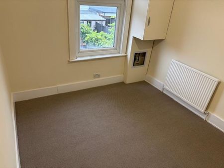 4 bedroom terraced house to rent - Photo 4