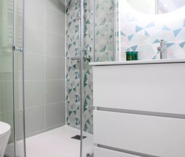 Rooms for rent in 5-bedroom apartment in Valdeacederas - Foto 4