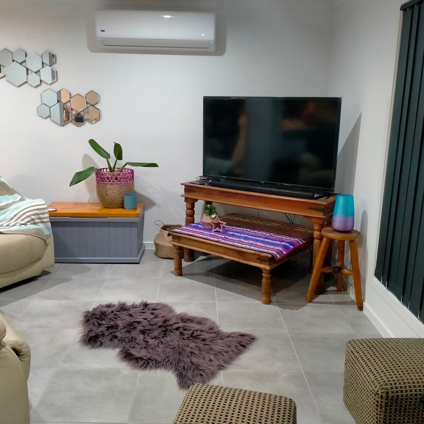 Loganlea - Photo 1