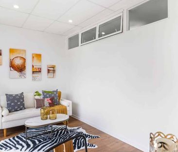 Apartment Living Just Minutes From Everything! - Photo 1