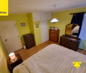 111 Flanshaw Road, Te Atatu South - Photo 3