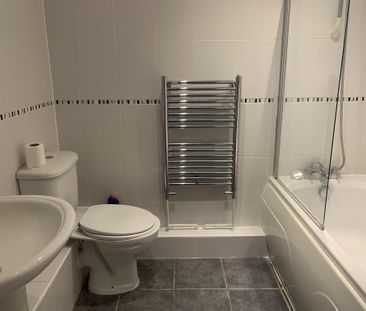 2 bedroom apartment to rent - Photo 2