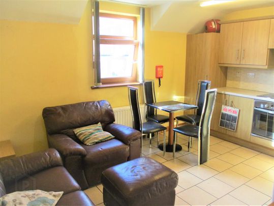 Two Great Apartments, 2a Carmel Street, Queens Quarter, Belfast, BT7 1QE - Photo 1