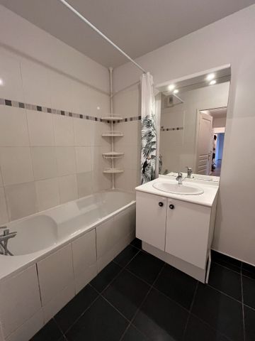 Location Appartement 3 pièces 77m² ROUBAIX 59100 - Photo 3