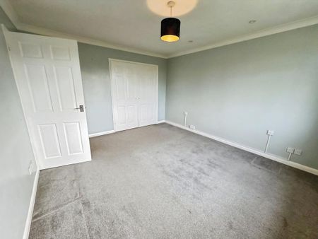 4 bedroom detached house to rent - Photo 5