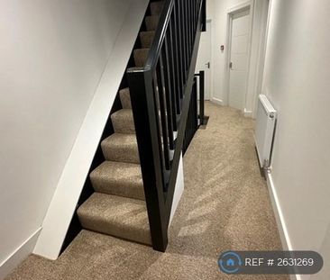 1 bedroom in a house share to rent - Photo 4