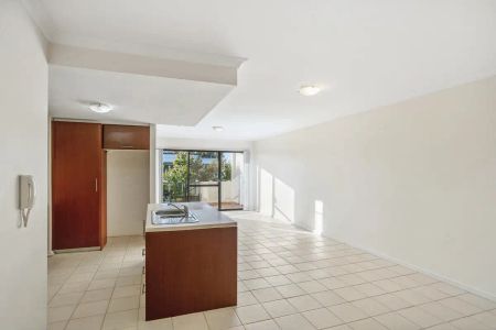 27/5 Eastleigh Loop, Currambine WA 6028 - Photo 4