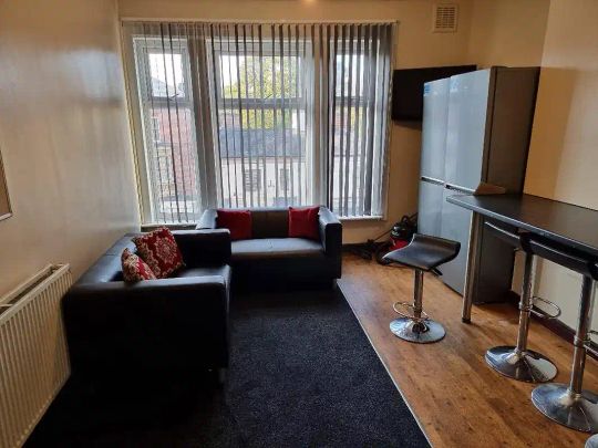5 Bed Room - Photo 1