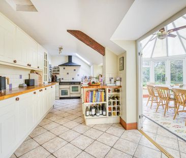 4 bedroom detached house to rent - Photo 3