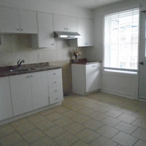 3 ½ rue Parc Georges Ahuntsic LIBRE - Photo 1