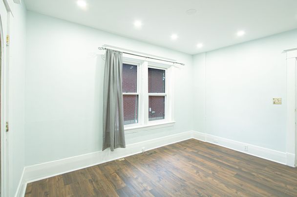 For Lease - 386 Wharncliffe Road, London South, Ontario - Photo 1