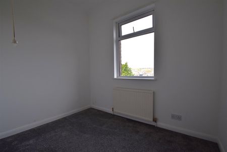 2 Bed Flat - Conversion - Photo 3