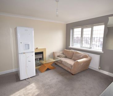 To Let 2 Bed Flat - Photo 1