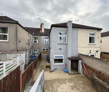 1 bedroom in a house share to rent - Photo 3