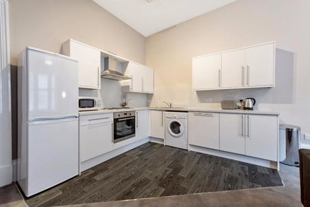 5 bedroom flat to rent - Photo 5
