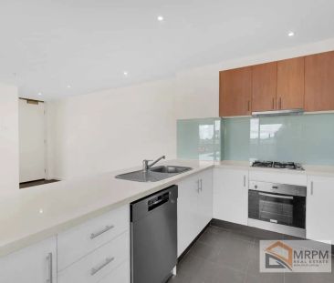 “Biggest 1 bedroom in Footscray !” - Photo 1