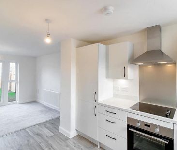 2 bedroom terraced house to rent - Photo 4