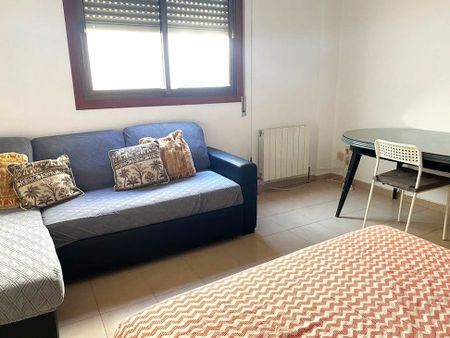 Calle Parras, Sevilla, Andalusia 41002 - Photo 3