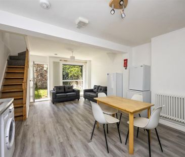 4 bedroom house to rent - Photo 3